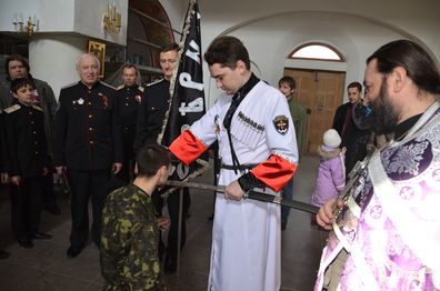 Протоиерей Андрей Ткачев награжден казачьим крестом