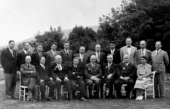 Советская и американская делегации на переговорах в Бреттон-Вудсе