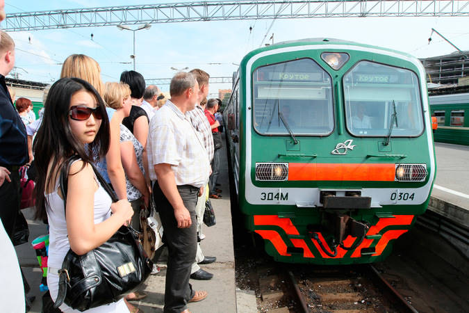 Электричка на Ярославском вокзале Москвы