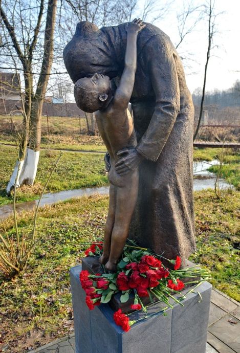 Памятник «Росточек»