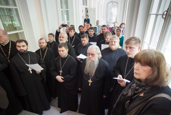 На месте смертельного ранения священномученика Петра Скипетрова открыта мемориальная доска