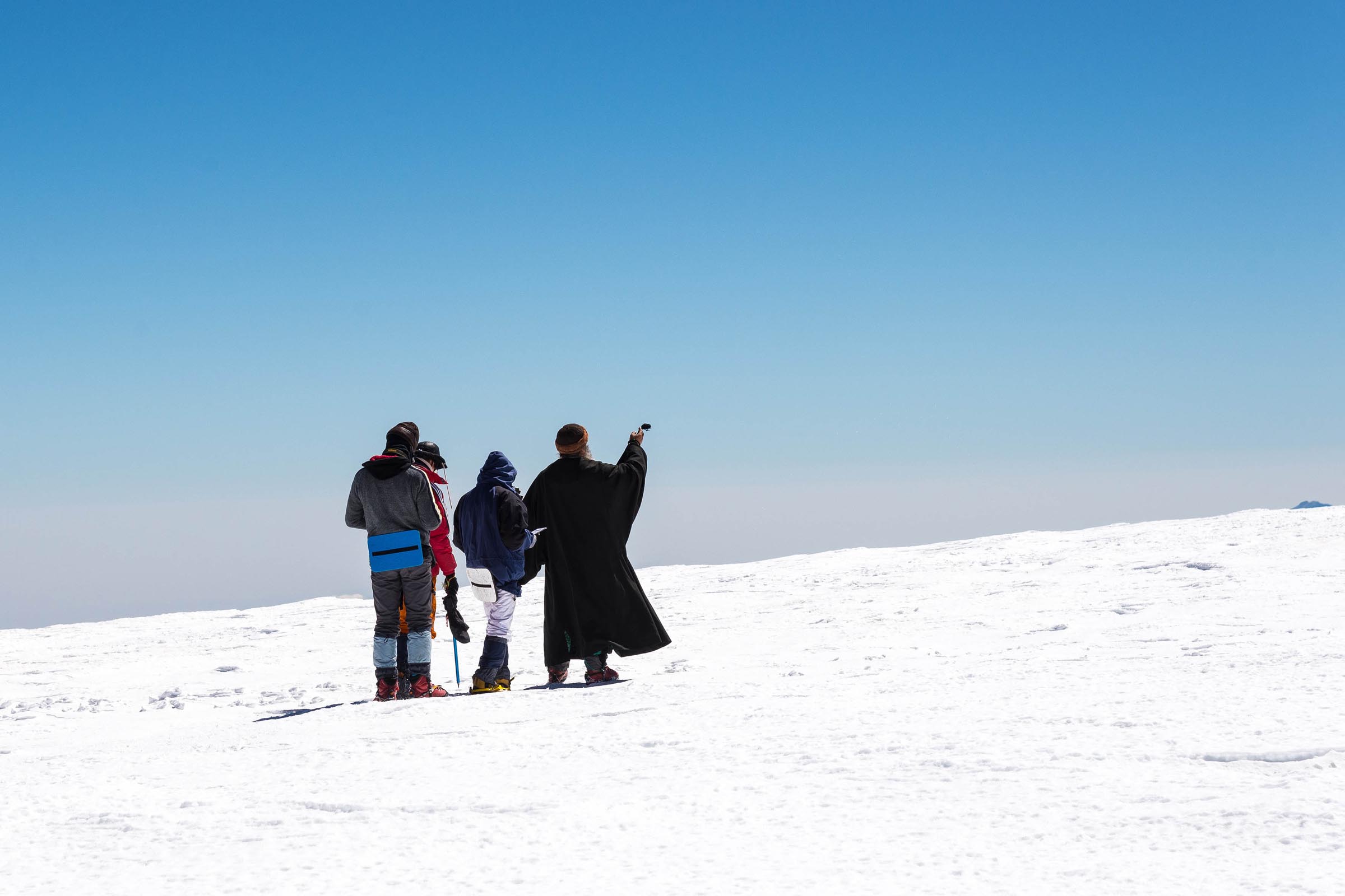 Крестный ход на Восточной вершине Эльбруса
