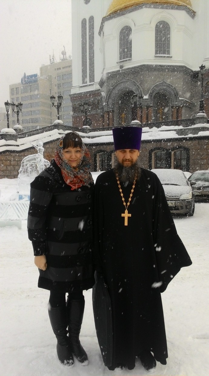 Священник Игорь Бачинин и Елена Колесникова