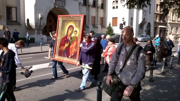 В Белграде прошел благовещенский Крестный ход за запрет абортов