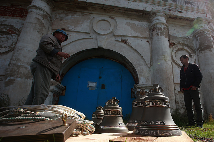 На затопленной колокольне в Калязине восстановили звонницу
