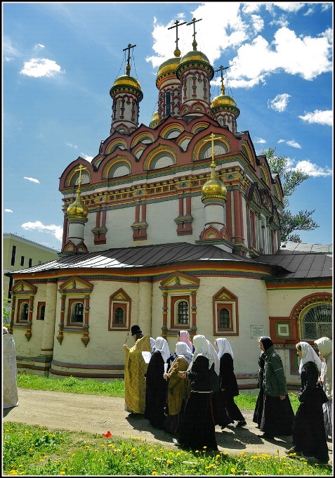 Престольный праздник в храме святителя Николы на Берсеневке